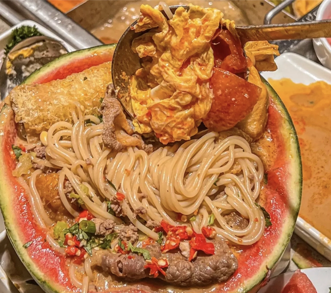 吃一口下水道美食,我骨灰带盒一共5斤!