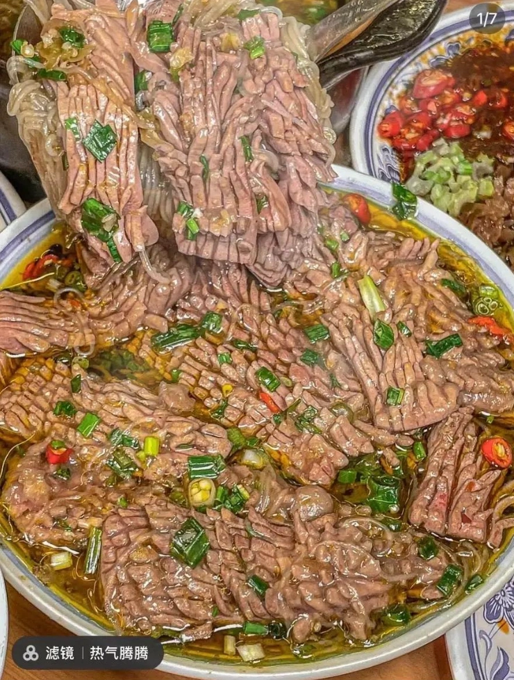 吃一口下水道美食,我骨灰带盒一共5斤!