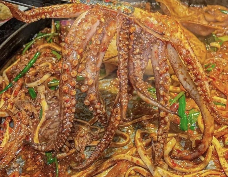 吃一口下水道美食,我骨灰带盒一共5斤!